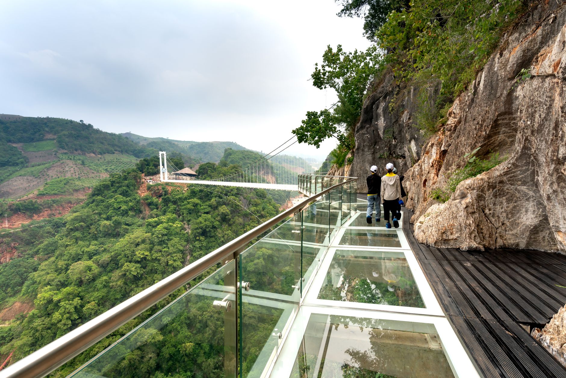Au Guizhou, un pont de 625 mètres attire 3,3 millions de visiteurs en un an