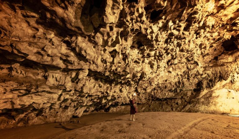 Sous la grotte des Vénus, des vides possibles dans le sol